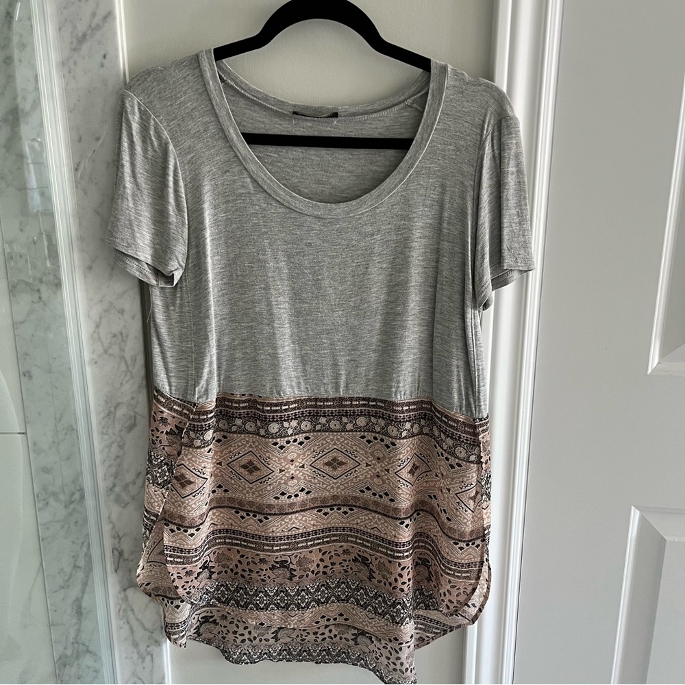 Gray Patterned T-Shirt - Picture 3 of 4